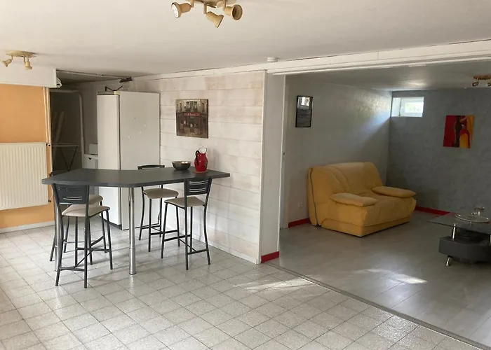 Appartement En Rez-De-Chaussee De Maison